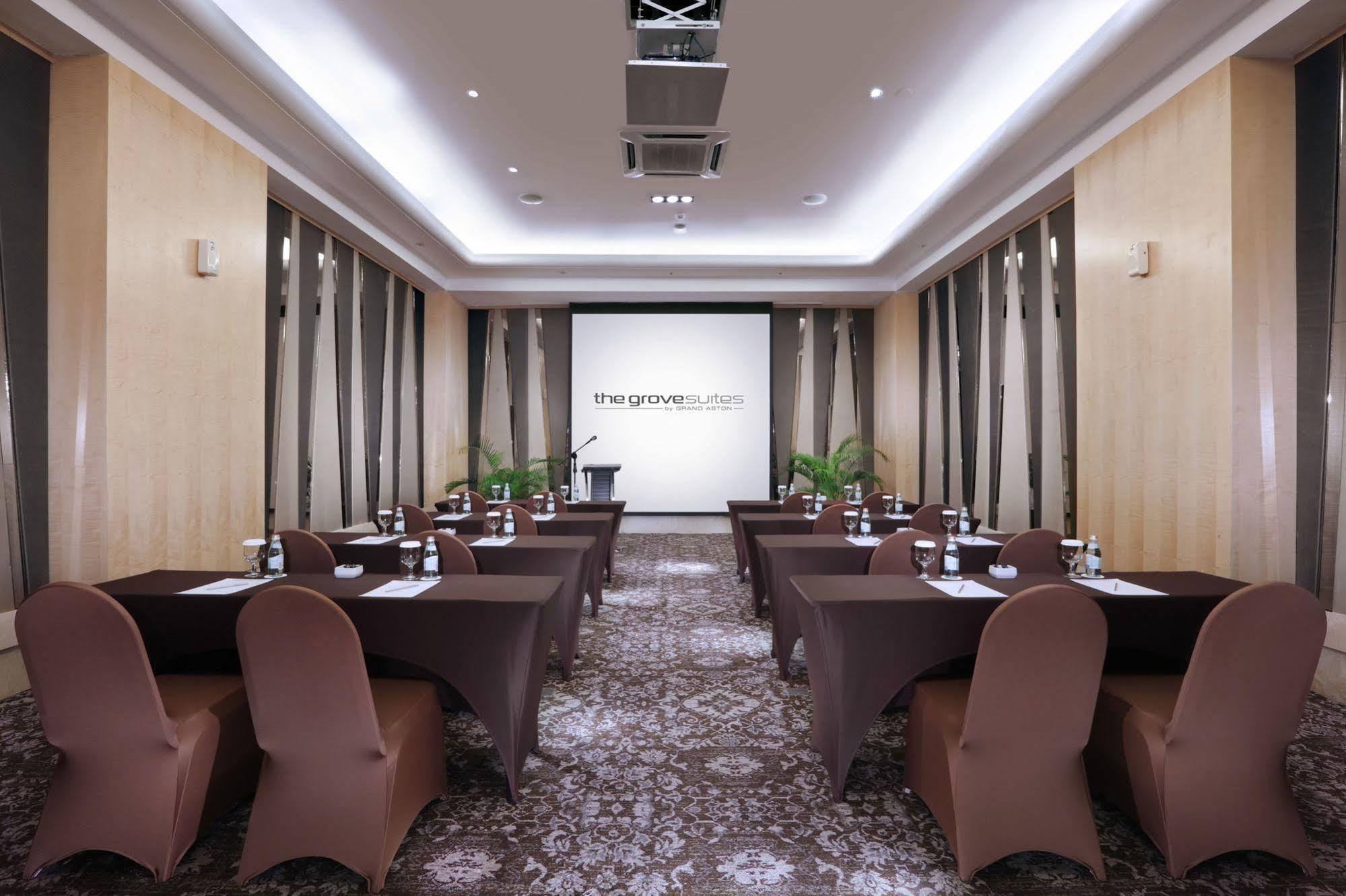 The Grove Suites By Grand Aston Jakarta Kültér fotó